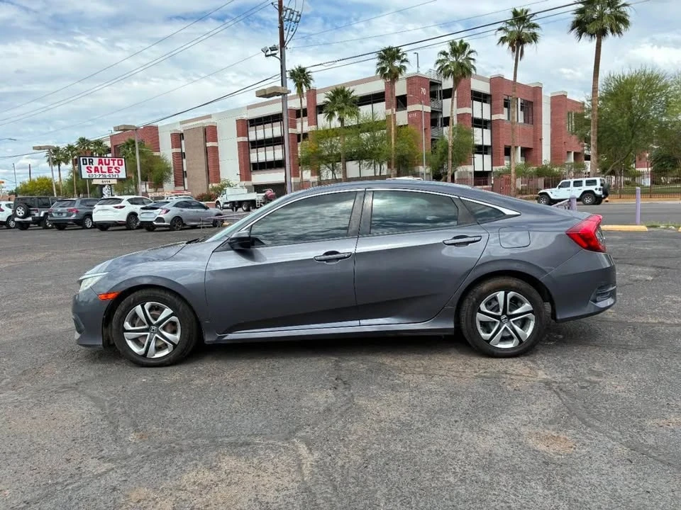 2016 Honda Civic 10th Gen - Image 4 of 19