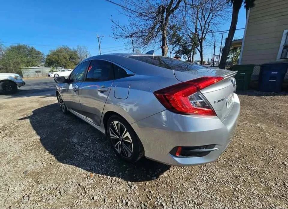 2016 Honda Civic 10th Gen - Image 3 of 6