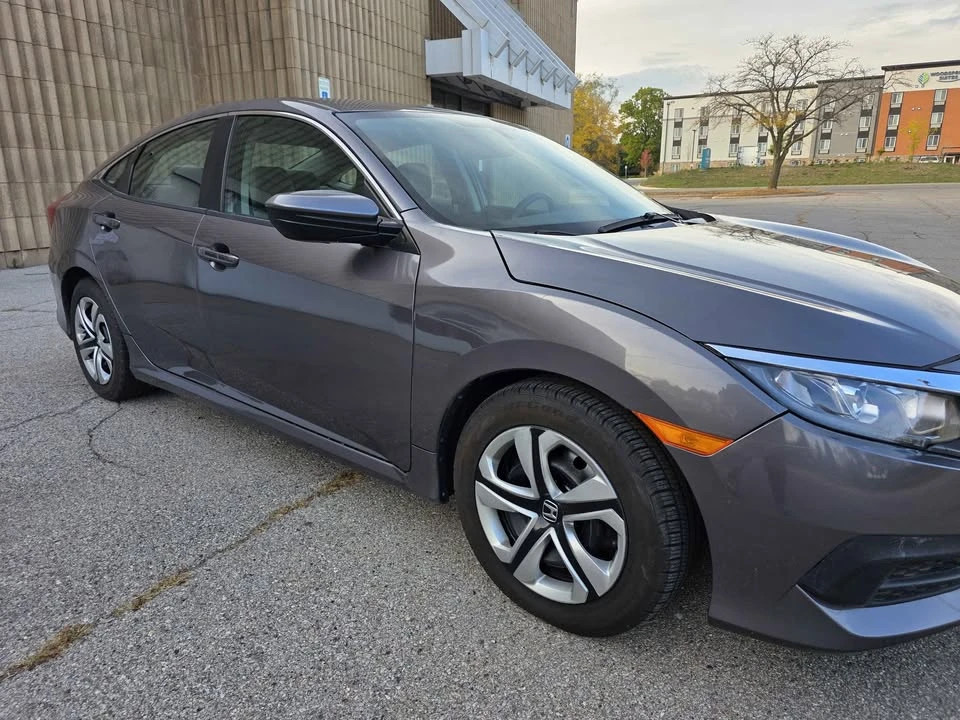 2016 Honda Civic 10th Gen - Image 14 of 20