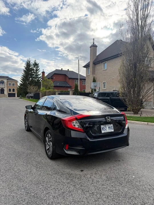 2016 Honda Civic 10th Gen - Image 7 of 9