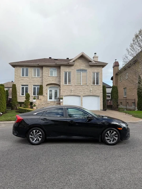 2016 Honda Civic 10th Gen - Image 4 of 9