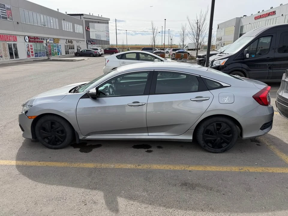 2016 Honda Civic 10th Gen - Image 4 of 16