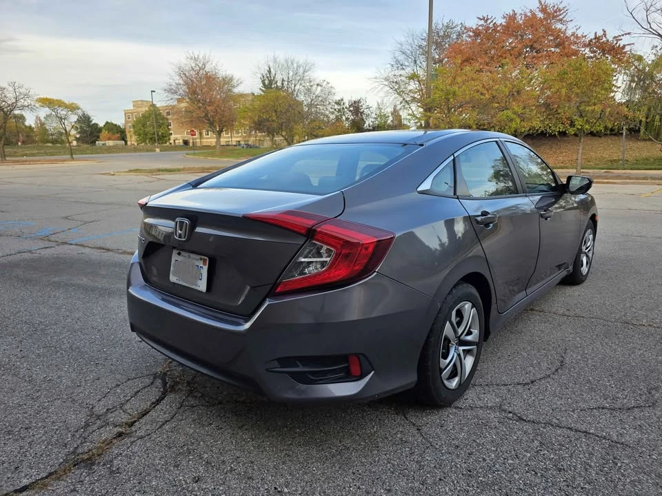 2016 Honda Civic 10th Gen - Image 9 of 20