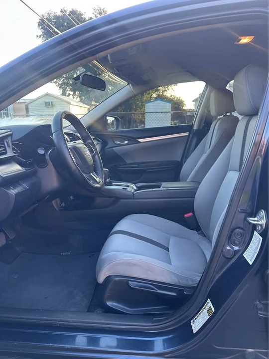 2016 Honda Civic 10th Gen - Image 9 of 16