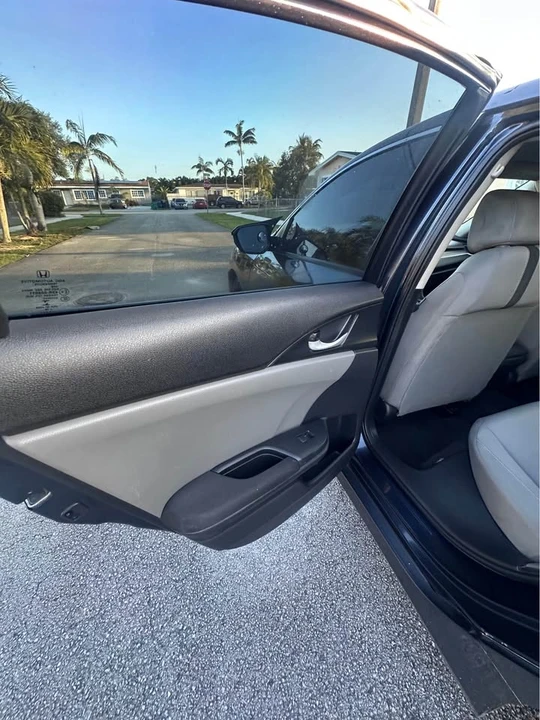 2016 Honda Civic 10th Gen - Image 13 of 16