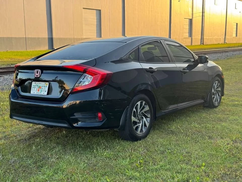 2016 Honda Civic 10th Gen - Image 6 of 12
