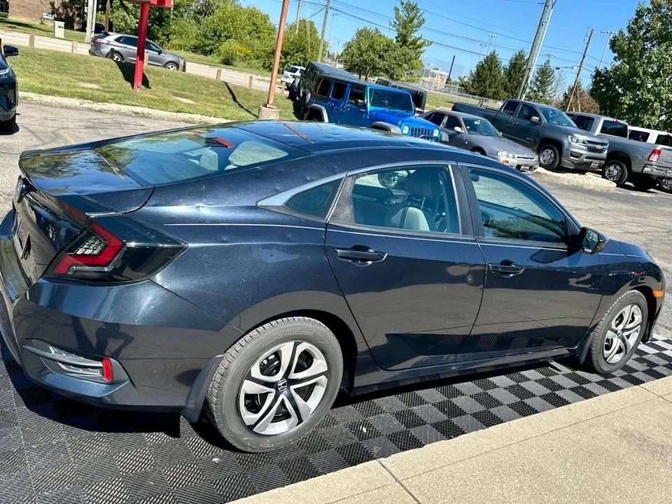 2016 Honda Civic 10th Gen - Image 8 of 19