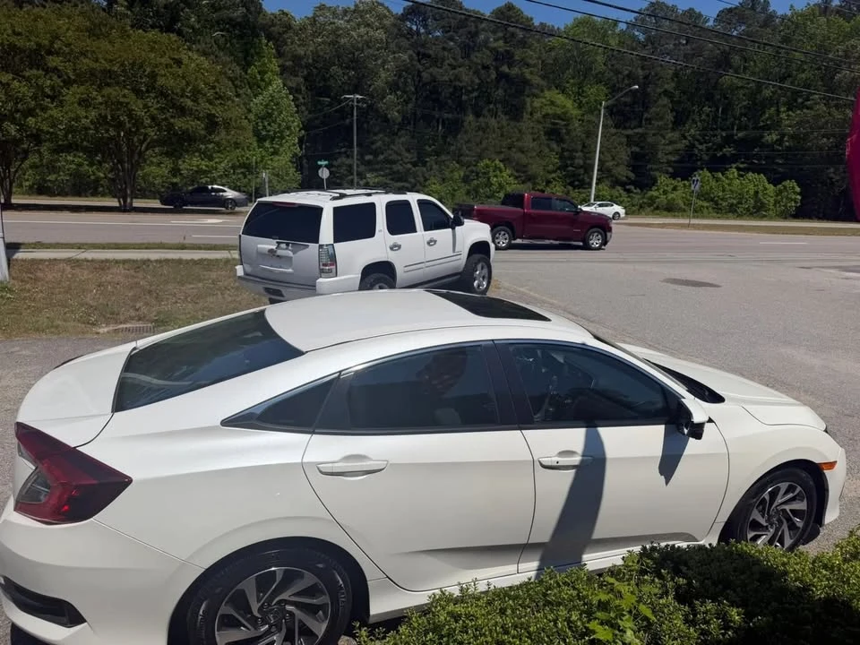 2016 Honda Civic 10th Gen - Image 4 of 18