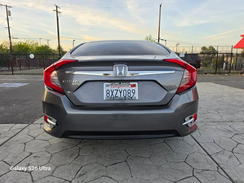 2016 Honda Civic 10th Gen - Image 4 of 19