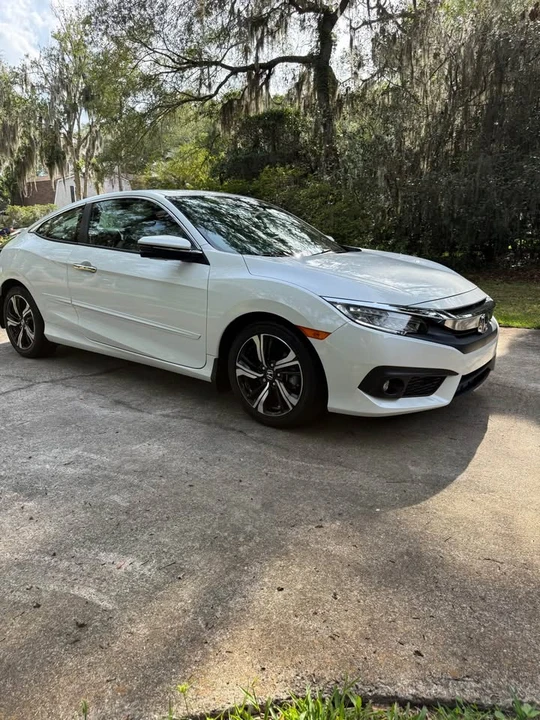 2016 Honda Civic 10th Gen - Image 3 of 18