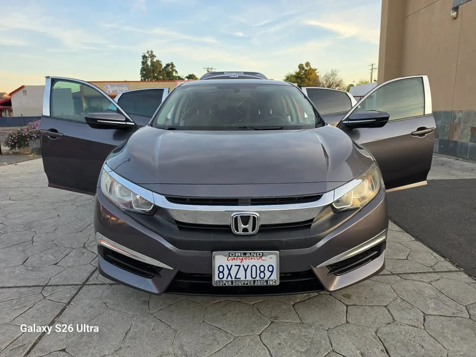 2016 Honda Civic 10th Gen - Image 9 of 19