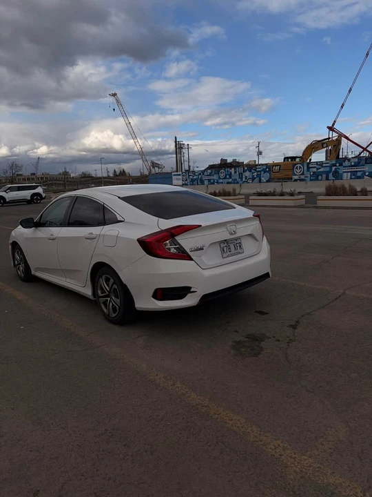 2016 Honda Civic 10th Gen - Image 6 of 11