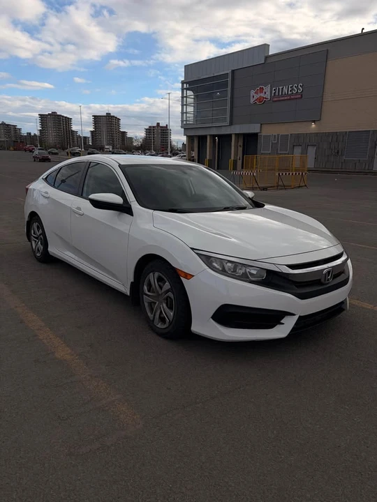 2016 Honda Civic 10th Gen - Image 2 of 11