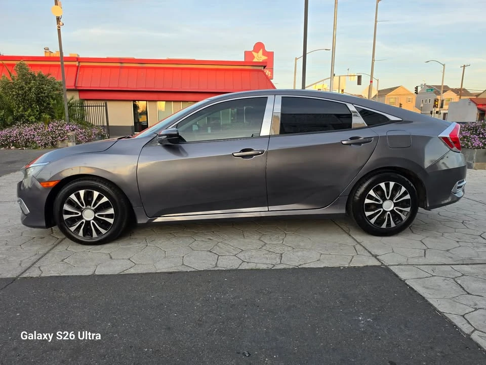 2016 Honda Civic 10th Gen - Image 7 of 19