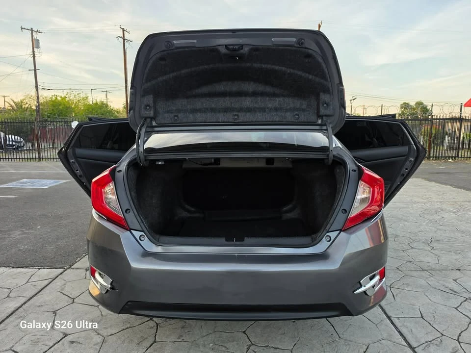 2016 Honda Civic 10th Gen - Image 18 of 19