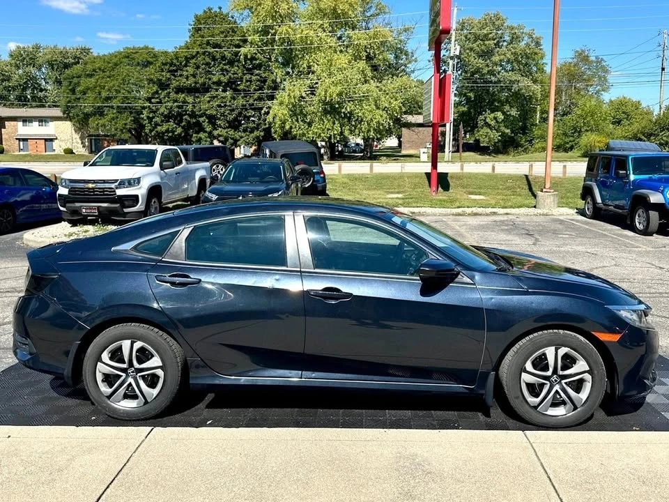 2016 Honda Civic 10th Gen - Image 15 of 19