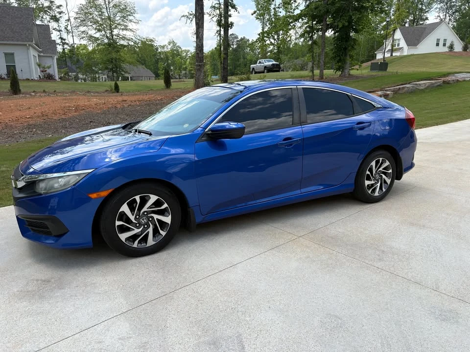 2016 Honda Civic 10th Gen - Image 6 of 12