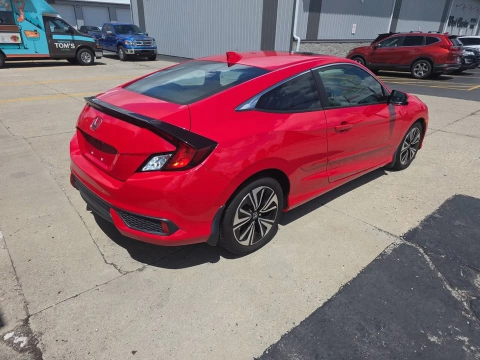 2016 Honda Civic 10th Gen - Image 6 of 11