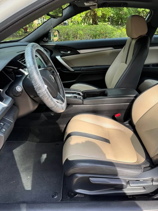 2016 Honda Civic 10th Gen - Image 11 of 18