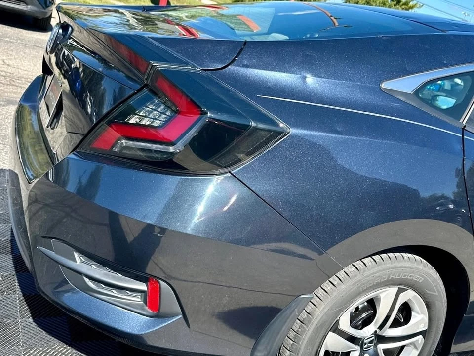2016 Honda Civic 10th Gen - Image 14 of 19