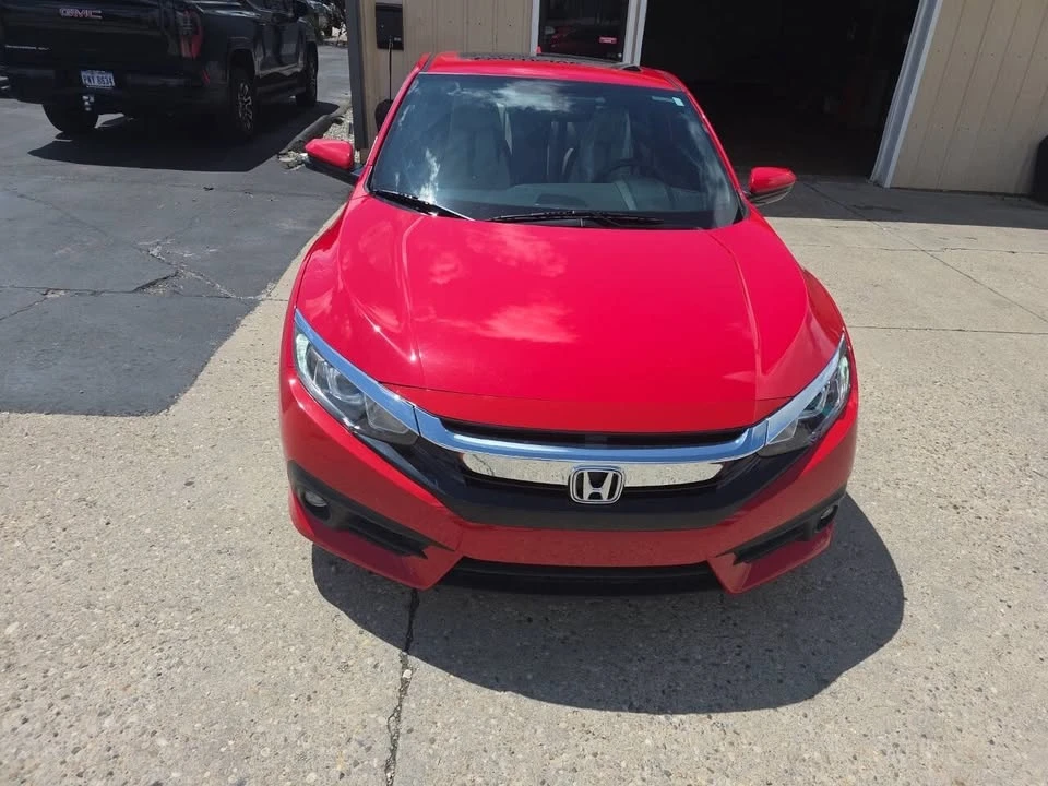 2016 Honda Civic 10th Gen - Image 3 of 11