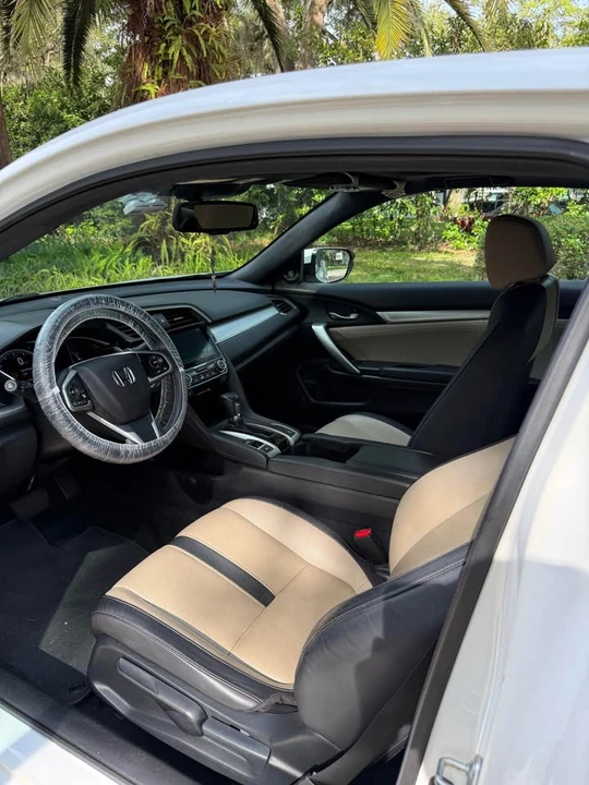 2016 Honda Civic 10th Gen - Image 12 of 18