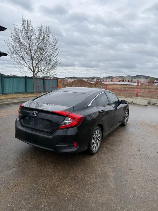 2016 Honda Civic 10th Gen - Image 6 of 11