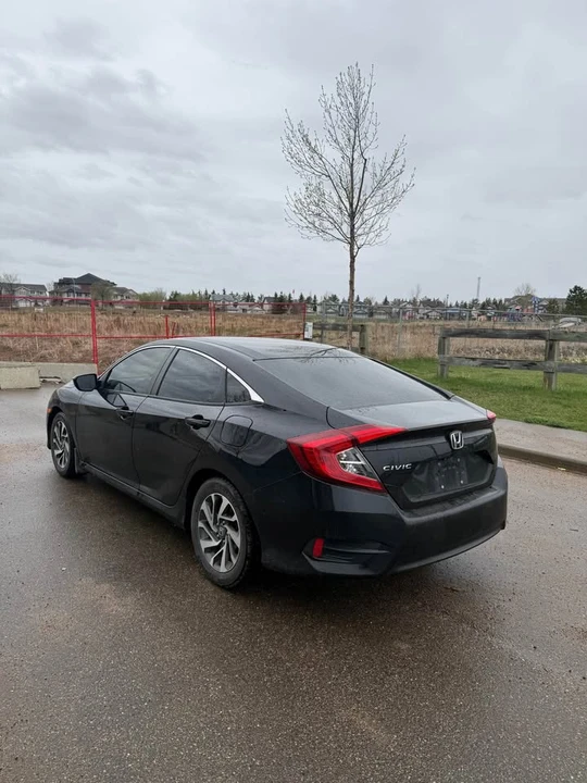 2016 Honda Civic 10th Gen - Image 5 of 11