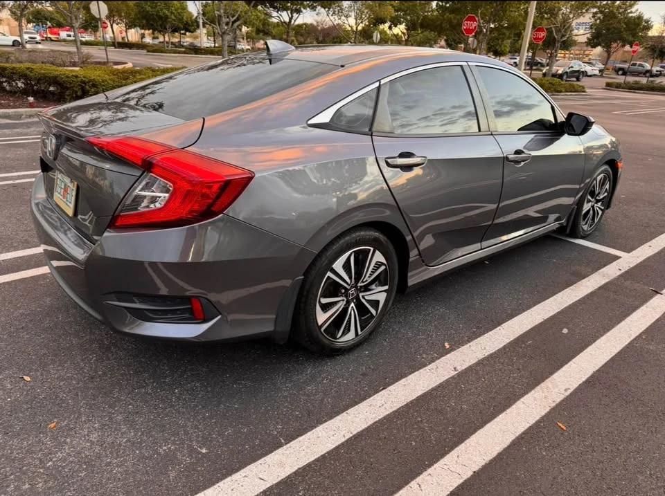 2016 Honda Civic 10th Gen - Image 4 of 6