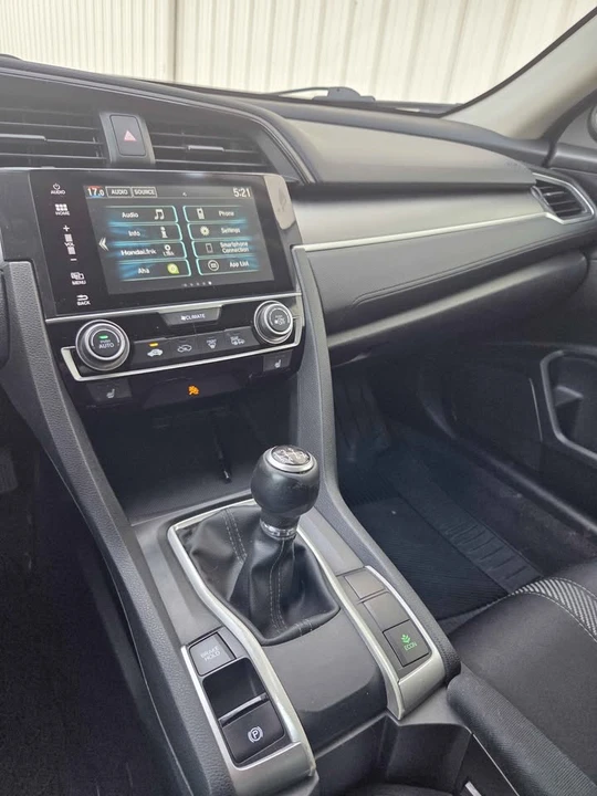 2016 Honda Civic 10th Gen - Image 12 of 16