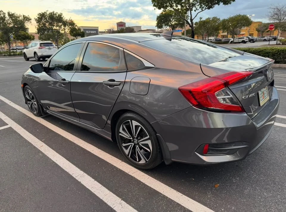2016 Honda Civic 10th Gen - Image 3 of 6