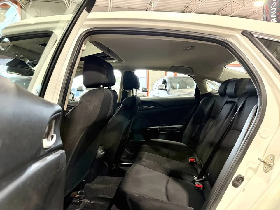 2016 Honda Civic 10th Gen - Image 9 of 20