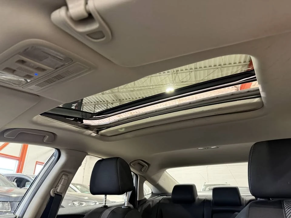 2016 Honda Civic 10th Gen - Image 8 of 20