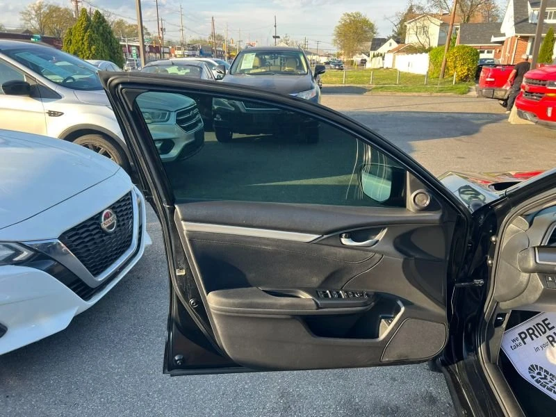 2016 Honda Civic 10th Gen - Image 9 of 19