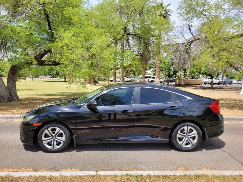 2016 Honda Civic 10th Gen - Image 2 of 17