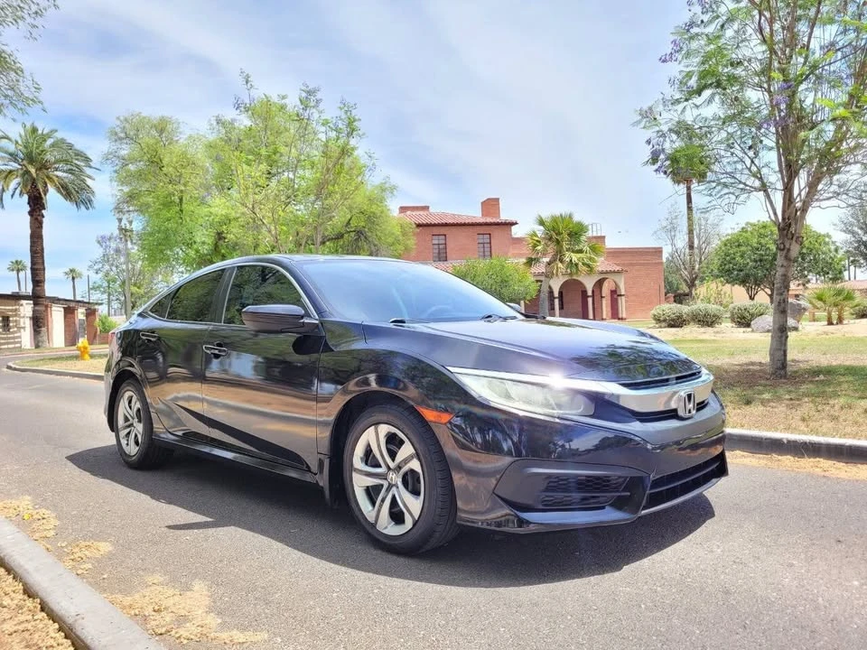2016 Honda Civic 10th Gen - Image 7 of 17