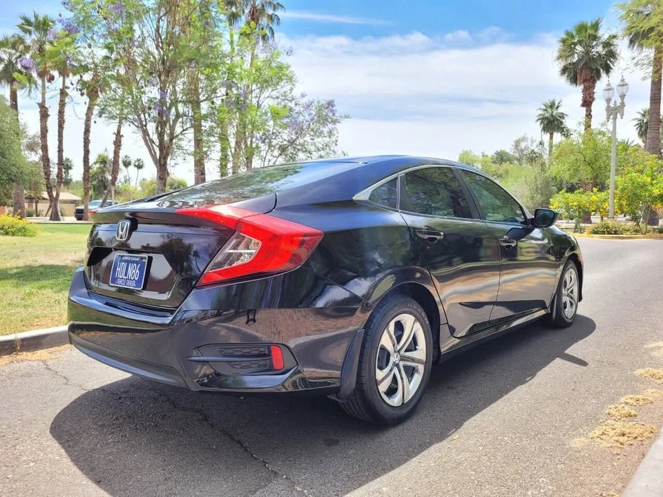 2016 Honda Civic 10th Gen - Image 5 of 17