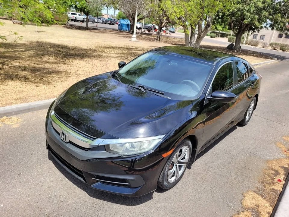2016 Honda Civic 10th Gen - Image 9 of 17