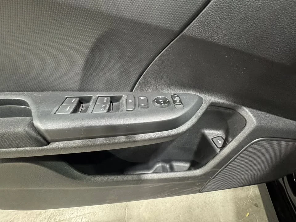 2016 Honda Civic 10th Gen - Image 15 of 20