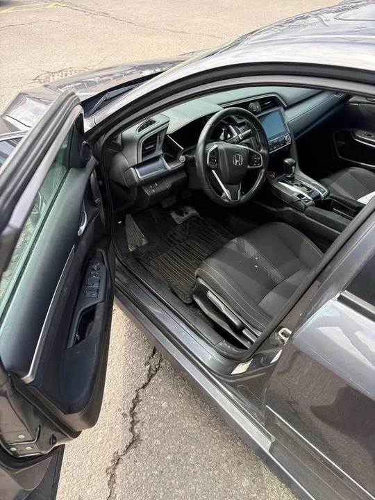 2016 Honda Civic 10th Gen - Image 9 of 20