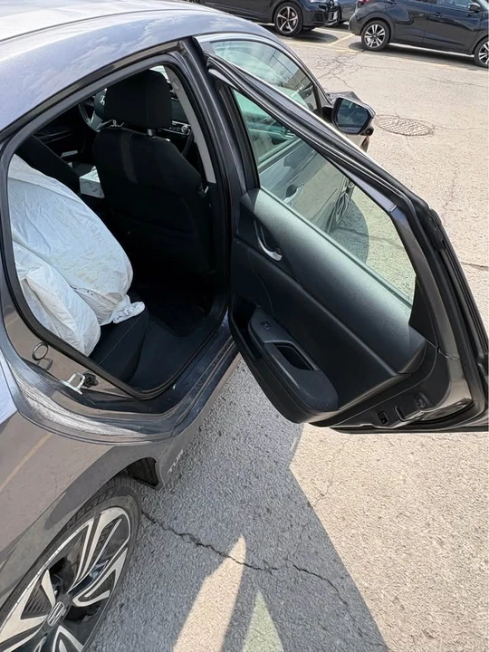2016 Honda Civic 10th Gen - Image 11 of 20