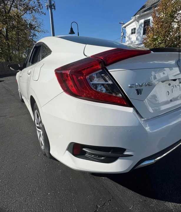 2016 Honda Civic 10th Gen - Image 3 of 8