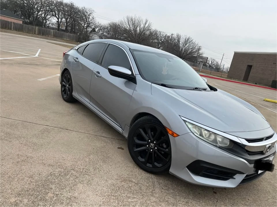 2016 Honda Civic 10th Gen - Image 2 of 8