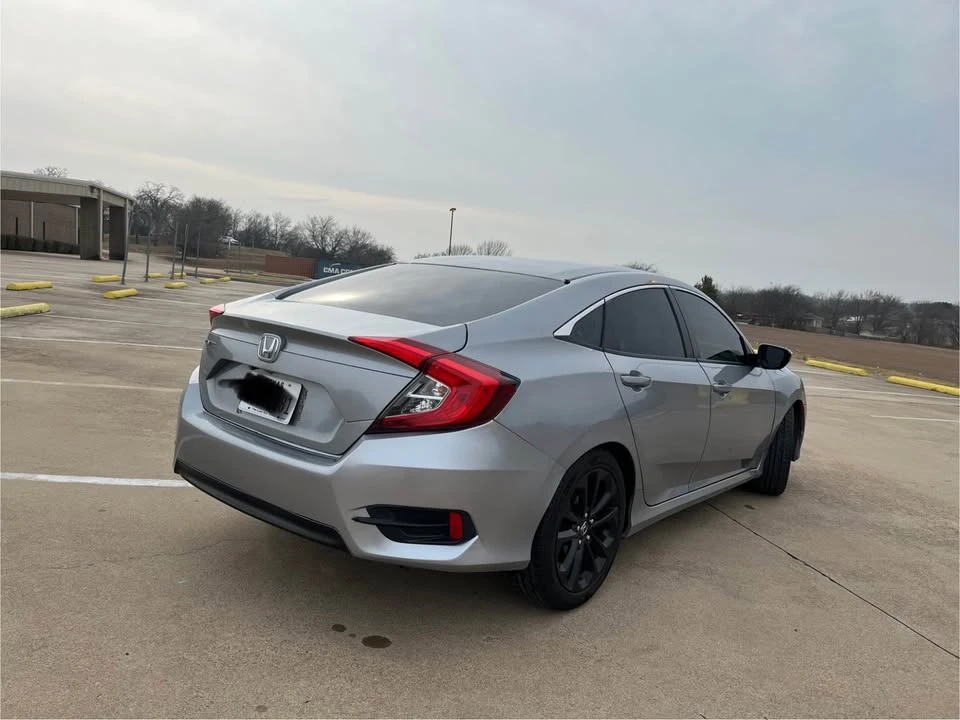 2016 Honda Civic 10th Gen - Image 3 of 8