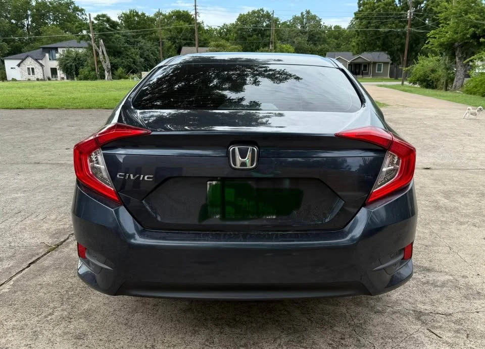 2016 Honda Civic 10th Gen - Image 5 of 11