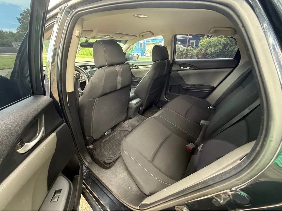 2016 Honda Civic 10th Gen - Image 9 of 11