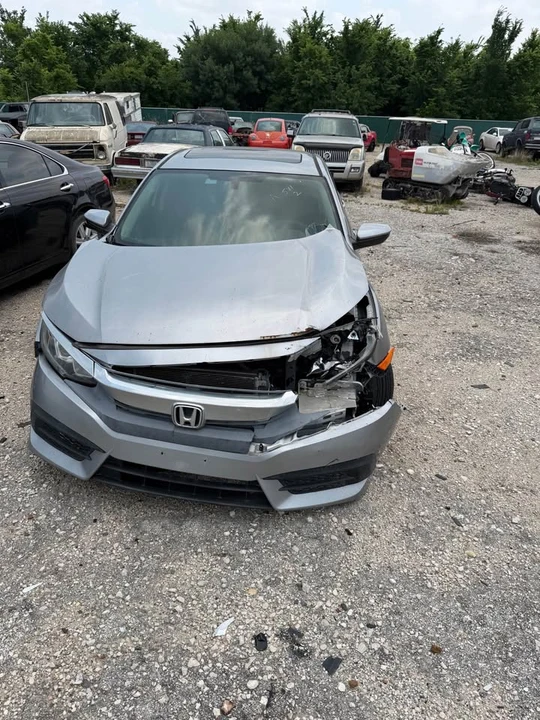 2016 Honda Civic 10th Gen - Image 6 of 6