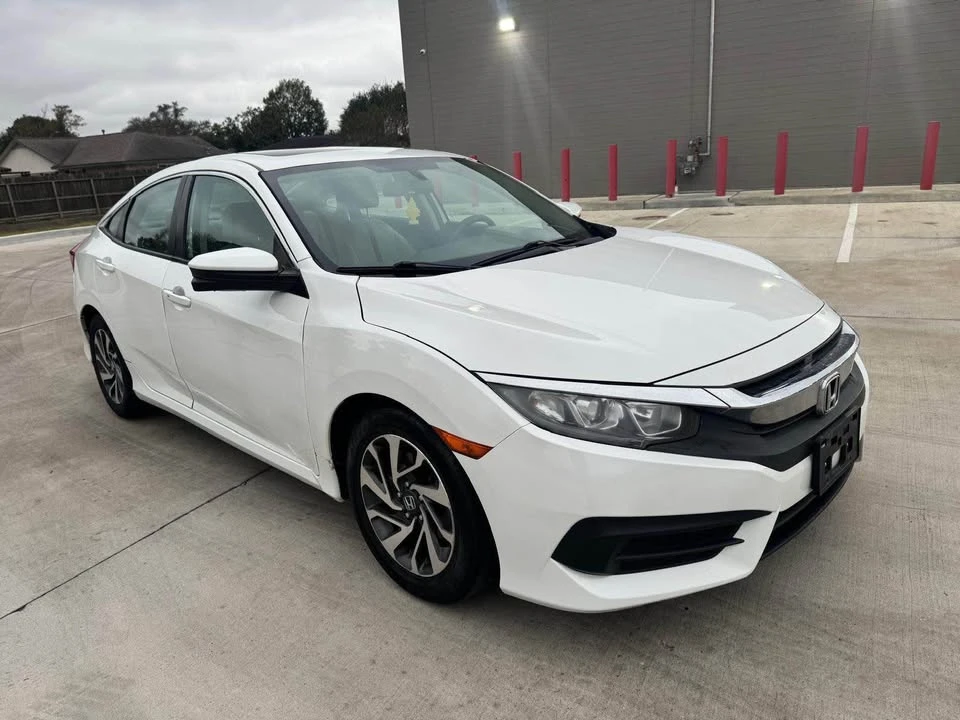 2016 Honda Civic 10th Gen - Image 3 of 12