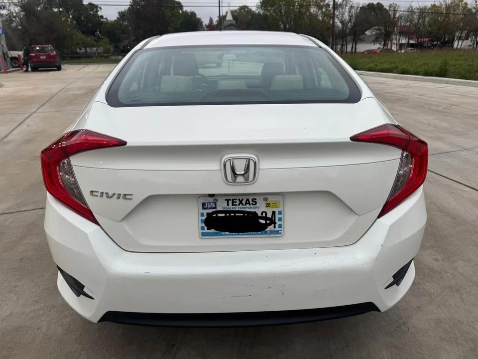 2016 Honda Civic 10th Gen - Image 4 of 12