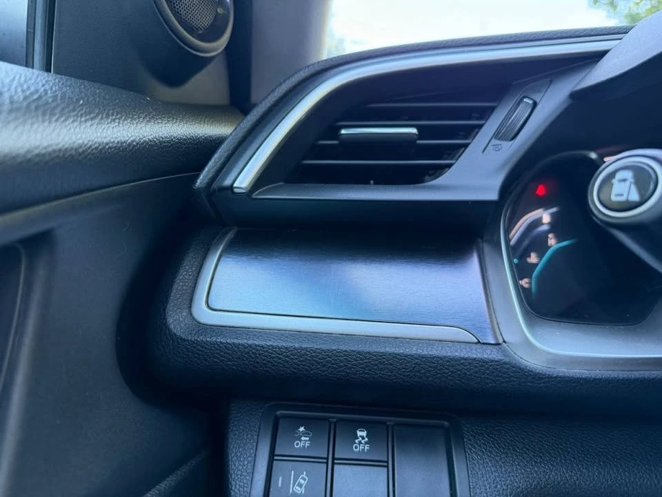 2016 Honda Civic 10th Gen - Image 15 of 17